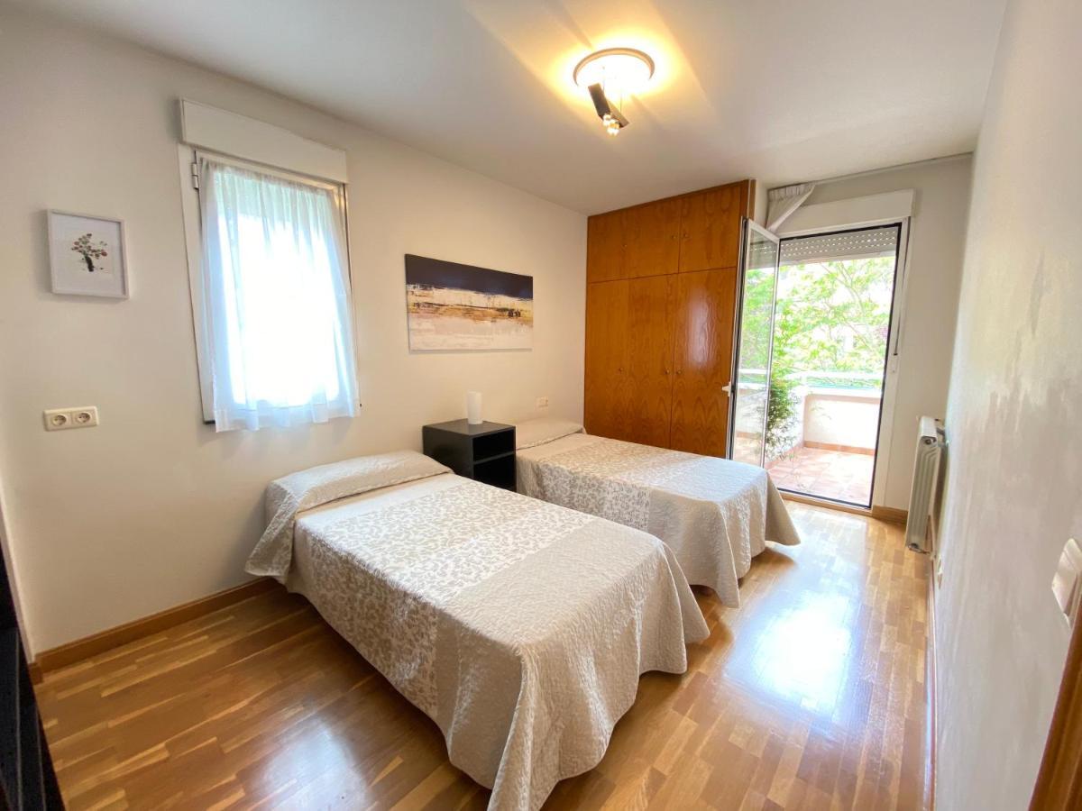 Casa Chalet Jardin Particular Ideal Grupos Y Familias Baranain Zewnętrze zdjęcie